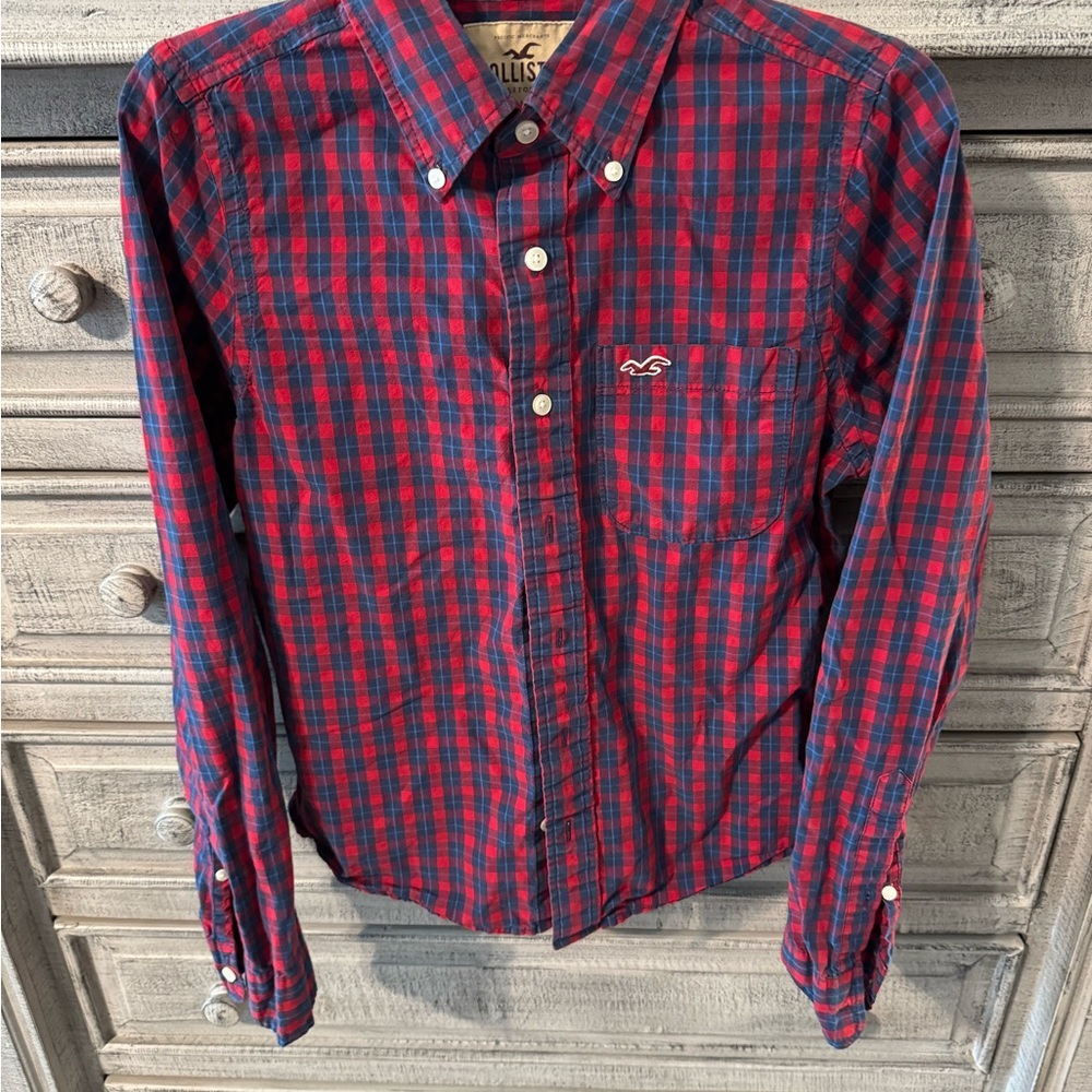 Hollister Men's Plaid Shirt in Red and Blue